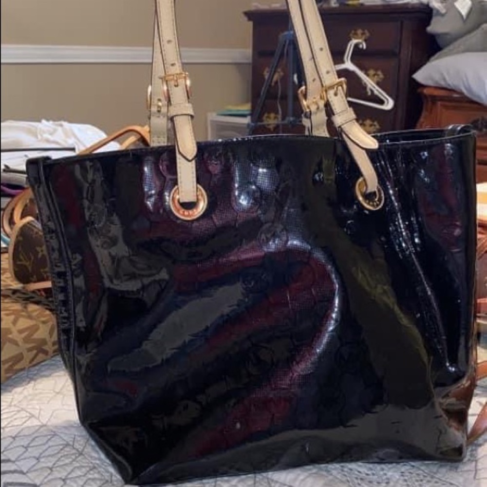 Mk purse